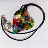 picture of a glass heart pendant necklace